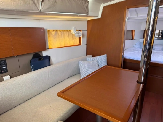 Beneteau Oceanis 38.1 usado à venda