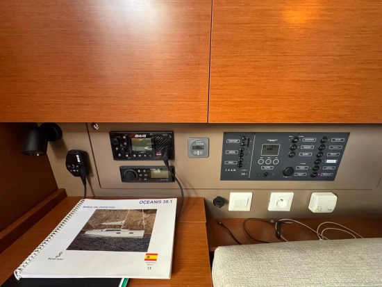 Beneteau Oceanis 38.1 usado à venda