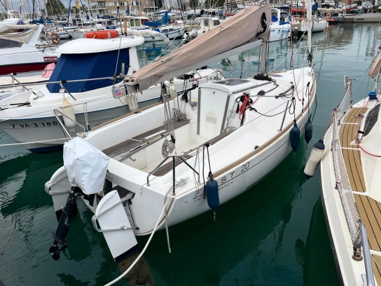 Beneteau First 20 usado à venda