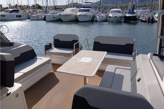 Aquila 32S de segunda mano en venta