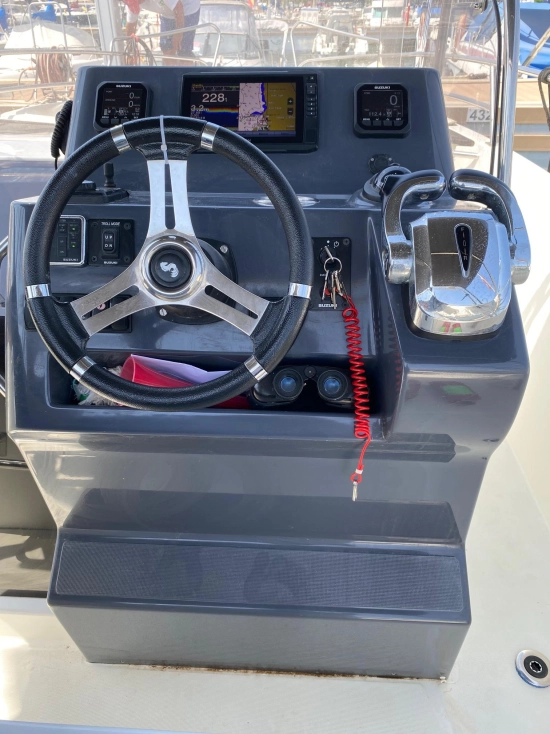 Beneteau Flyer 8.8 Spacedeck usado à venda