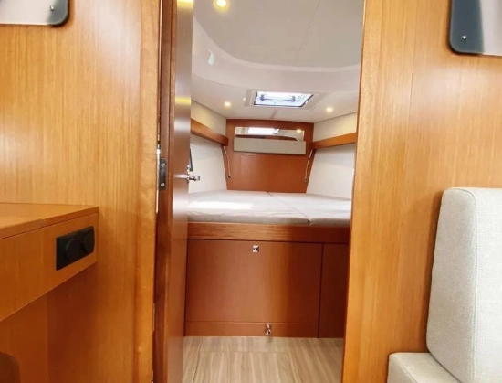 Bavaria Yachts C42 usado à venda