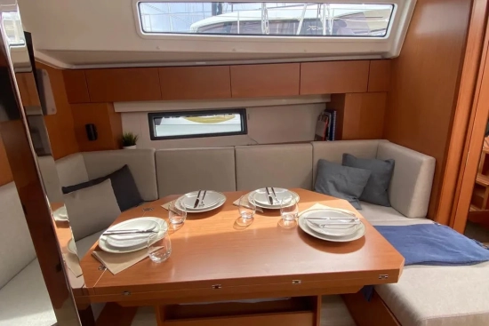 Bavaria Yachts C42 usado à venda