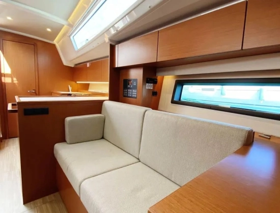 Bavaria Yachts C42 usado à venda