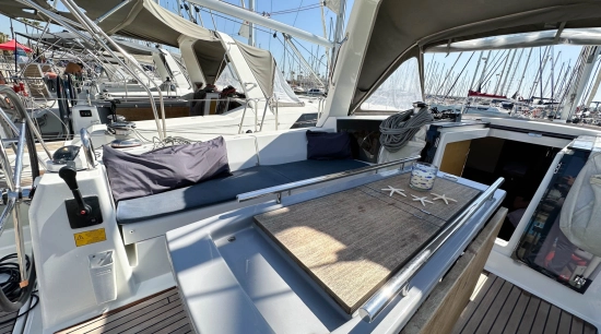 Beneteau Oceanis 45 preowned for sale