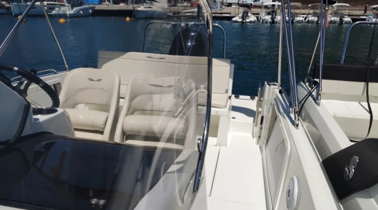 Beneteau Flyer 7 SPACEdeck preowned for sale