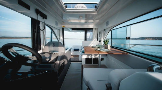 Beneteau Antares 9 OB nuevo en venta