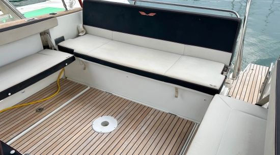 Beneteau Flyer 8.8 SUNdeck usado à venda