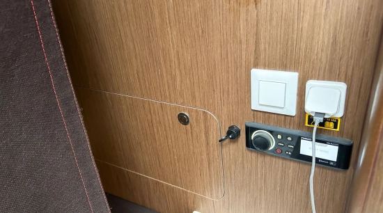 Beneteau Flyer 8.8 SUNdeck usado à venda