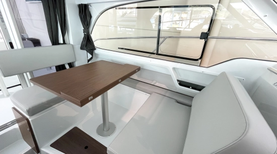 Beneteau Antares 8 OB nuova in vendita