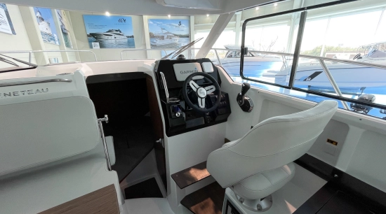 Beneteau Antares 8 OB nuova in vendita