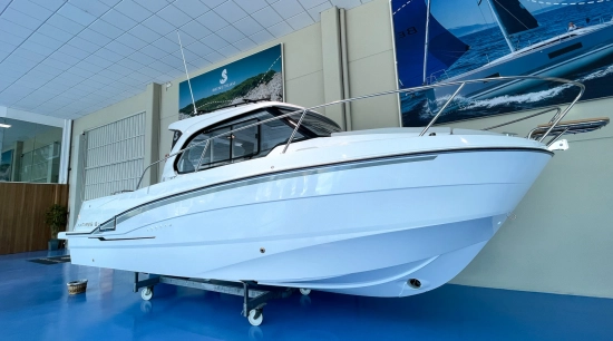 Beneteau Antares 8 OB nuova in vendita