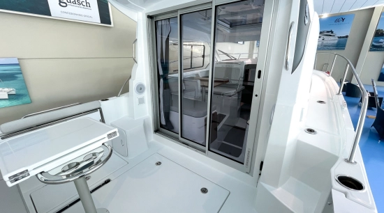 Beneteau Antares 8 OB nuova in vendita