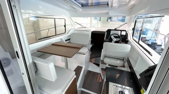 Beneteau Antares 8 OB nuova in vendita