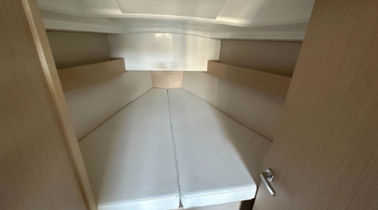 Beneteau Oceanis 30.1 novos à venda