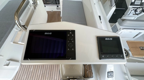 Beneteau Oceanis 30.1 novos à venda