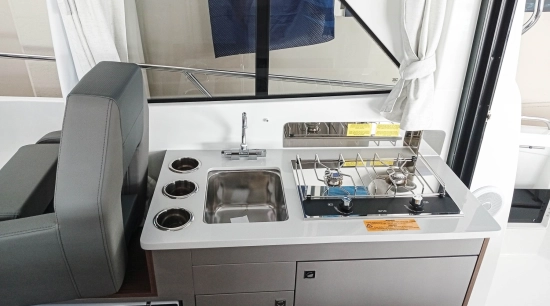Beneteau Antares 9 OB nuevo en venta