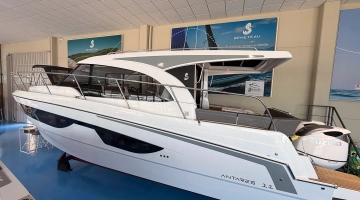 Beneteau Antares 11 Coupe nuevo en venta