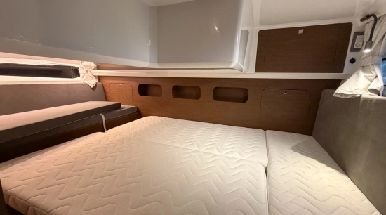 Beneteau Antares 11 Coupe novos à venda