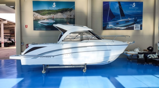 Beneteau Antares 7 OB nuevo en venta