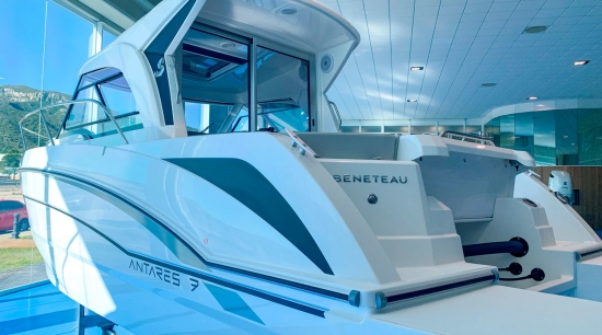 Beneteau Antares 7 OB nuevo en venta