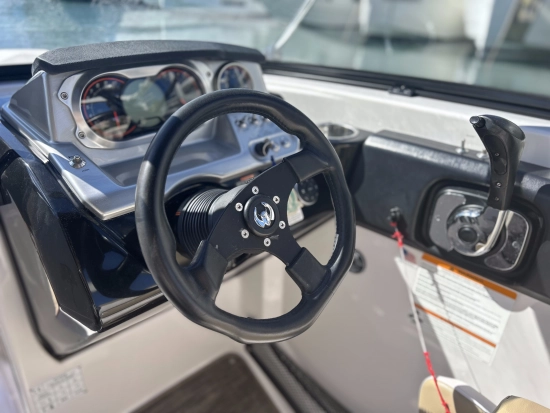 Scarab 255 Platinum usata in vendita