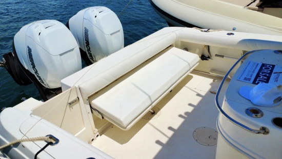 Boston Whaler 320 Outrage de segunda mano en venta