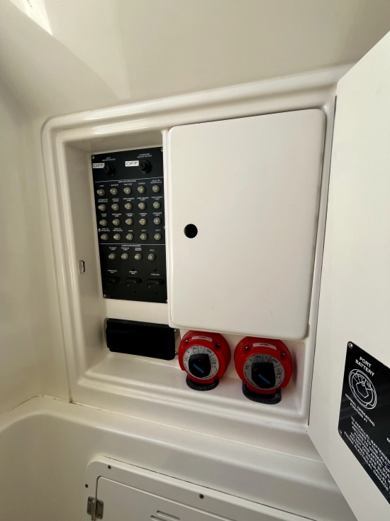 Boston Whaler 320 Outrage de segunda mano en venta