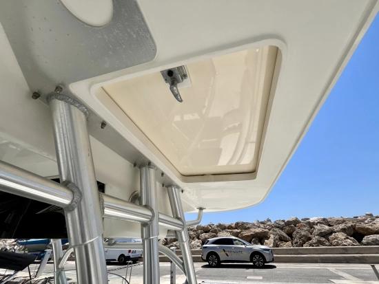 Boston Whaler 320 Outrage de segunda mano en venta