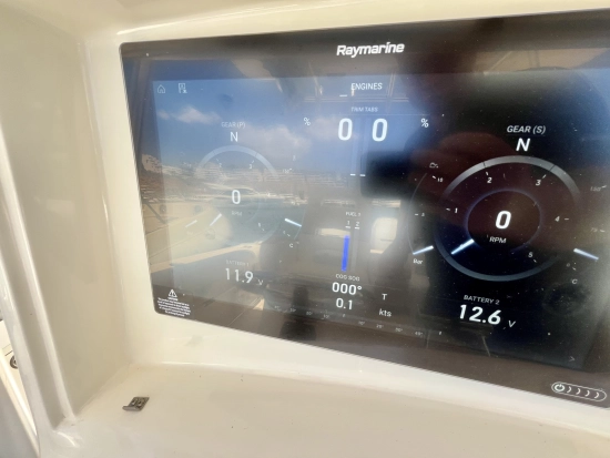 Boston Whaler 320 Outrage de segunda mano en venta