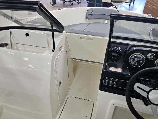Bayliner VR4 novos à venda