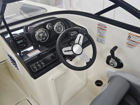 Bayliner VR4 novos à venda
