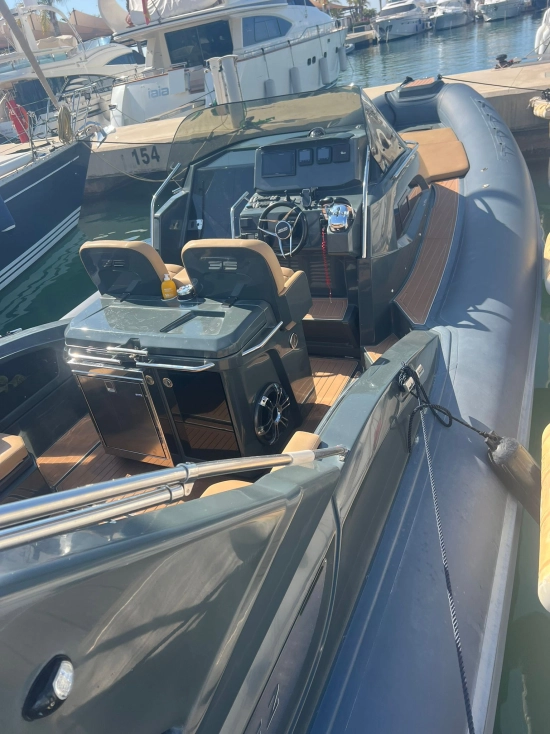 Joker boat Clubman 35 preowned for sale