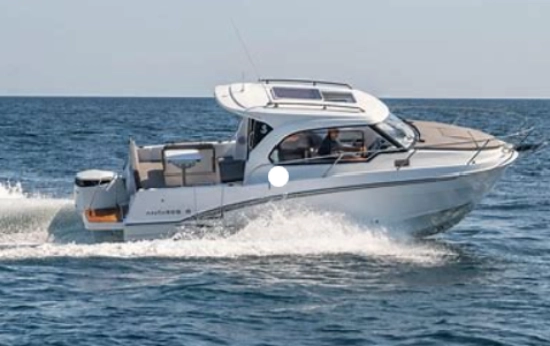 Beneteau Antares 8 OB usata in vendita