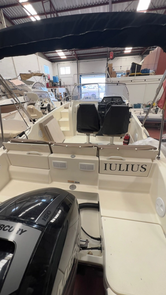 Quicksilver Sundeck Activ 675 de segunda mano en venta