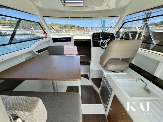 Beneteau Antares 8 Ob usado à venda