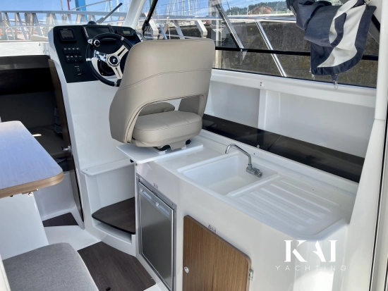 Beneteau Antares 8 Ob usado à venda