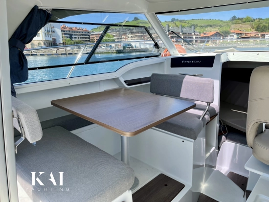 Beneteau Antares 8 Ob usado à venda