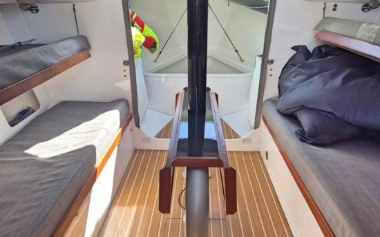 Jboats 121 DARKWOOD usado à venda