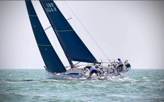 Jboats 121 DARKWOOD usado à venda