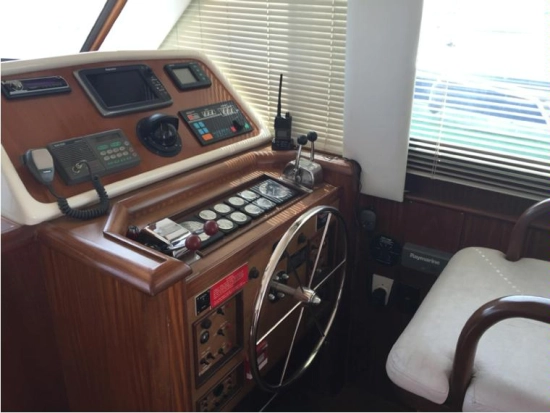 Hatteras Yachts 45 gebraucht zum verkauf