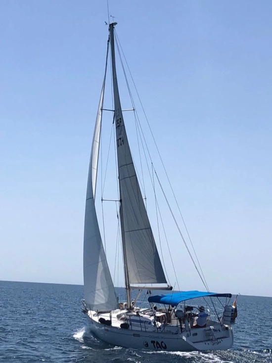 Beneteau OCEANIS 390 preowned for sale