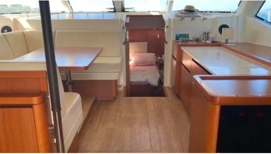 Aquila 44 YACHTS usado à venda