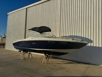 Sea Ray 240 select usado à venda
