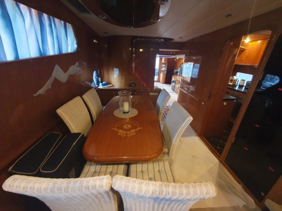 Elegance Yacht 82 S usado à venda