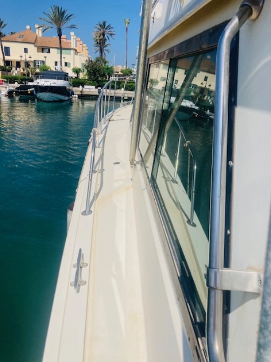 Hatteras Yachts 43 Convertible usata in vendita