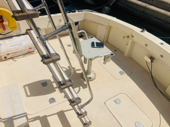 Hatteras Yachts 43 Convertible usata in vendita