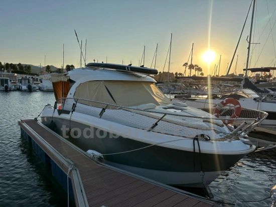 Beneteau Antares 8 usado à venda