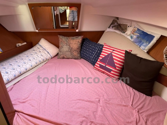 Beneteau Antares 8 usado à venda