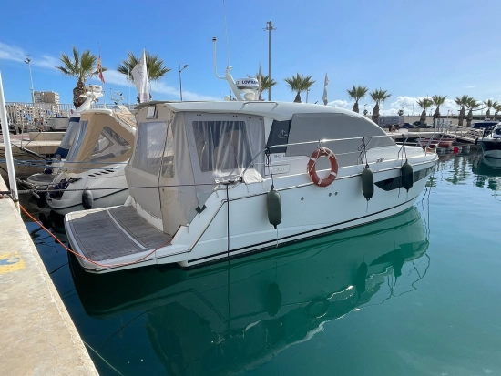 Sealine C330 preowned for sale
